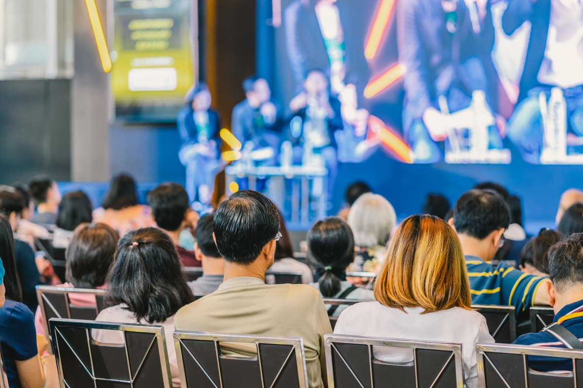 รู้จักรูปแบบการจัด "ห้องประชุม" มาตรฐานสากล 2024 รู้จักรูปแบบการจัด "ห้องประชุม" มาตรฐานสากล 2024