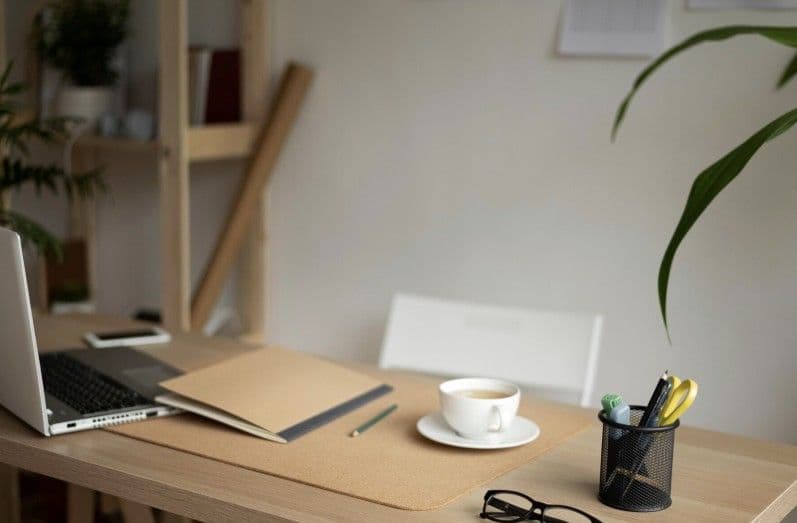 โต๊ะทำงานที่ดี เสริมประสิทธิภาพในการทำงาน โต๊ะทำงานที่ดี เสริมประสิทธิภาพในการทำงาน